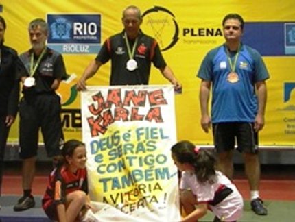 RUBRO-NEGRO PRESTA HOMENAGEM A JANE RODRIGUES NO BRASILEIRO