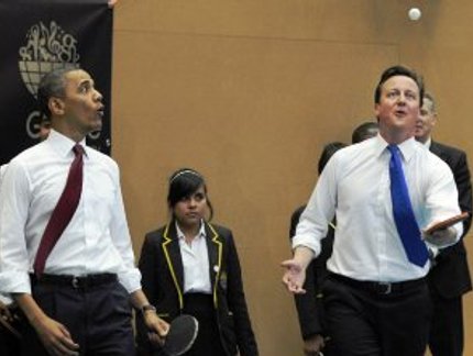 OBAMA E CAMERON DÃO VEXAME EM PARTIDA DE TÊNIS DE MESA