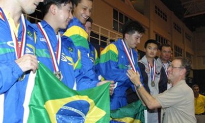 HOMENAGEM A ATLETAS E EX-ATLETAS BRASILEIROS MEDALHISTAS EM PANS