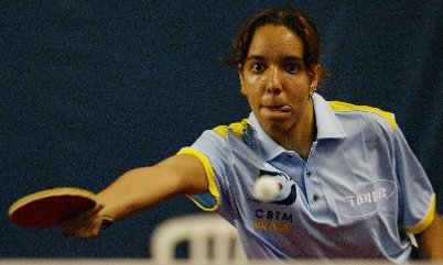 LUCIANA COUTINHO CONSEGUE BELA VITÓRIA SOBRE CANADENSE