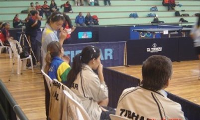MENINAS SE VINGAM DA COLOMBIA E LEVAM TÍTULO JUVENIL