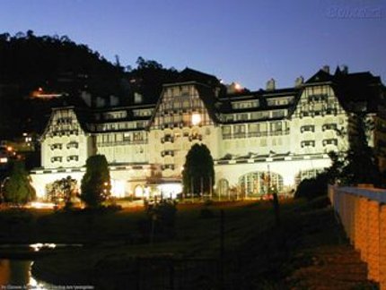 PREFEITURA DE PETRÓPOLIS INVESTE R$ 15 MILHÕES EM MATERIAL ESCOLAR