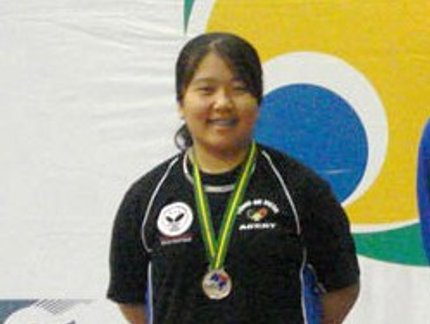 FORMATURA ESCOLAR TIRA ATLETA DO BRASILEIRO