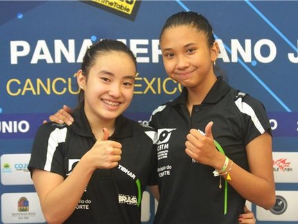 Giulia Takahashi e Laura Watanabe estão classificadas para a fase de 64 do Aberto Junior da Croácia