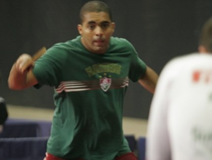 ALEXANDRE SILVA VENCE MAURÍCIUS NONAKA