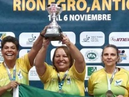 Equipe feminina veterana é campeã invicta no Pan-Americano Master de Rionegro