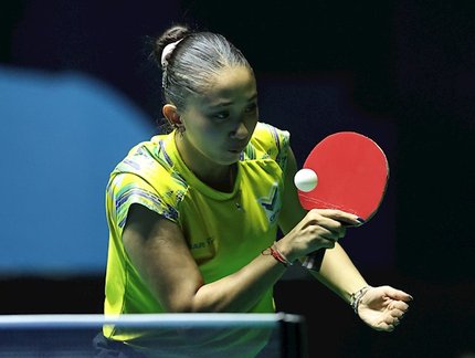 Giulia Takahashi se despede do WTT Feeder de Düsseldorf após derrota nas duplas