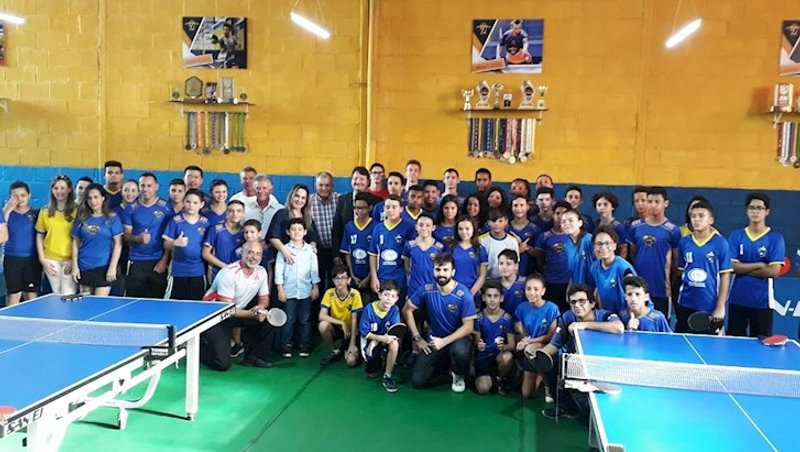 Atletas da AVE reunidos no CT do Clube, no Sul de 