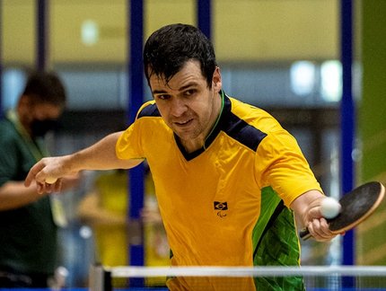 Israel Stroh conquista bronze no individual da classe 7 no Aberto Paralímpico da Finlândia