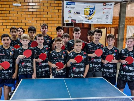 Torneio aberto de tênis de mesa é realizado em Joaçaba