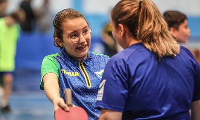 Universidade do Tênis de Mesa lança curso “Os impactos da relação entre pais e atletas no esporte”