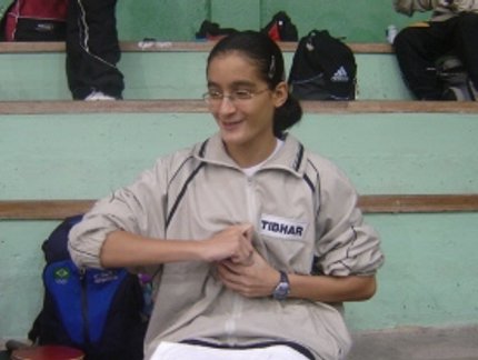 AMANDA VENCE UMA E SE CLASSIFICA NO INDIVIDUAL