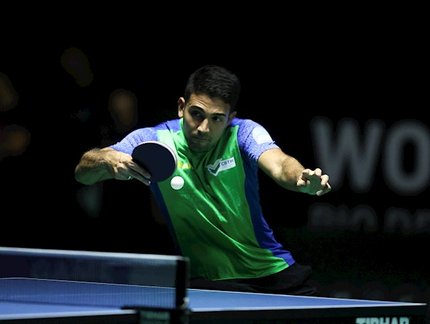 Em duelo brasileiro, Guilherme Teodoro supera Eric Jouti e avança às oitavas de final de duplas mistas no Smash da China