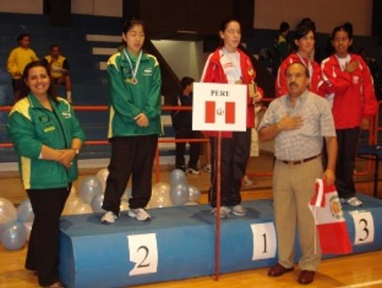 KATIA KAWAI LEVA MEDALHA DE PRATA NO INDIVIDUAL