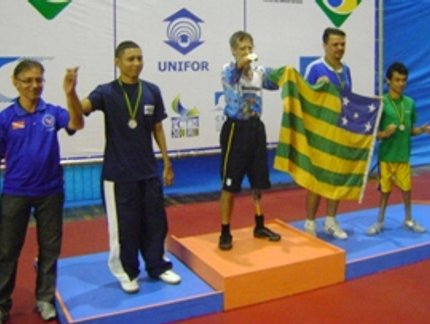 VÍDEO: CAÍQUE CONQUISTA TÍTULO BRASILEIRO