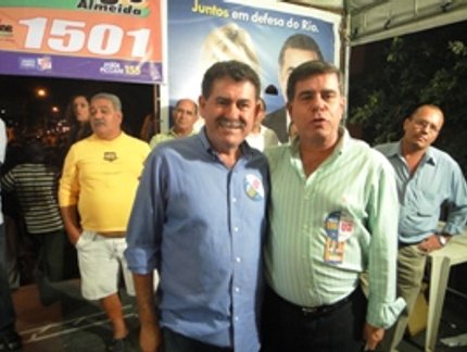 ALAOR AZEVEDO PARTICIPA DE COMÍCIO EM RIO BONITO