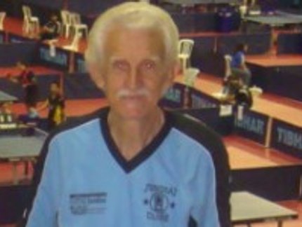 ATLETA EM FORMA AOS 77 ANOS DE IDADE