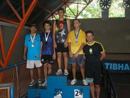 NILTON LINS SE DESTACA NO JEA
