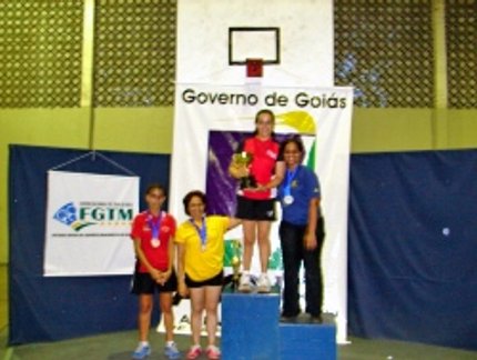 JANE RODRIGUES CONCENTRADA NO PARAPAN