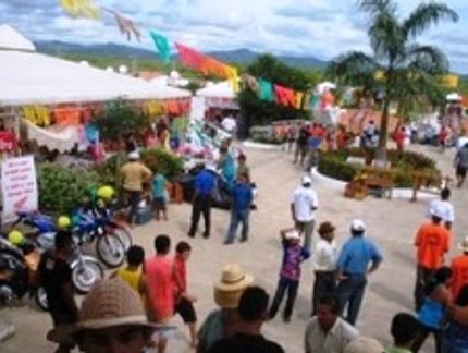 TEJUÇUOCA INICIA PROGRAMAÇÃO DE ATIVIDADES DA SEMANA DO MUNICÍPIO