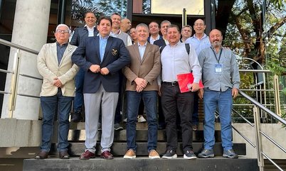 Presidente Alaor Azevedo e vice Vilmar Schindler participam da Assembleia Geral da Consuteme
