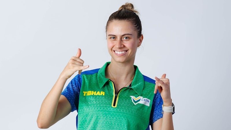 Bruna Takahashi conta com os votos da comunidade d