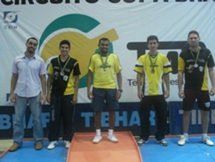 ADRIANO SANTOS CONQUISTA O RATING A MASCULINO
