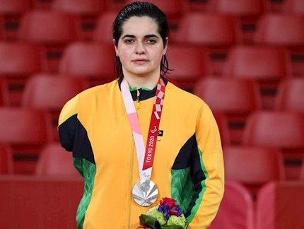 É prata! Em final de alto nível técnico, Bruna Alexandre conquista a terceira medalha paralímpica de sua carreira