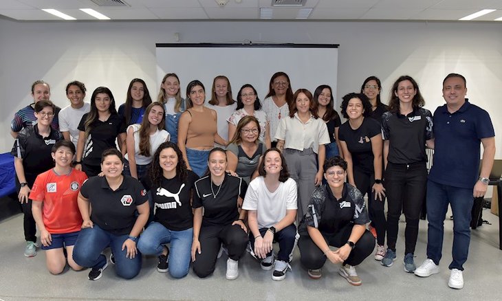 Com duração de 20 horas/aula, o curso foi ministra