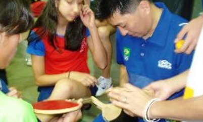 HUGO HOYAMA PROMETE ANIMAR A GAROTADA