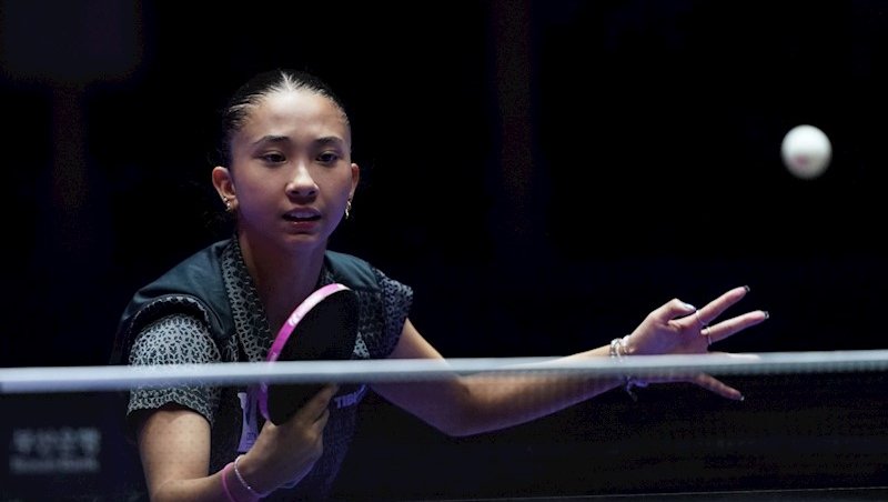 Giulia Takahashi ainda joga duplas em Singapura, a