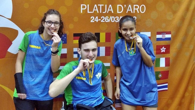 Da esquerda para a direita: Sophia Kelmer, Lucas A