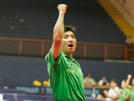 HUGO HOYAMA VENCE ATLETA DE EL SALVADOR
