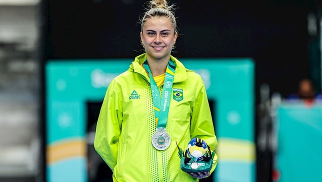 Bruna Takahashi ficou com a prata em Santiago. Fot