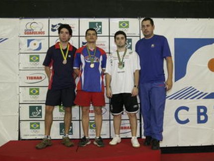 PÓDIO ABSOLUTO A MASCULINO