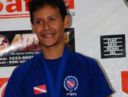 SÉRGIO RODRIGUES É O CAMPEÃO DO DESAFIO INTERNACIONAL.