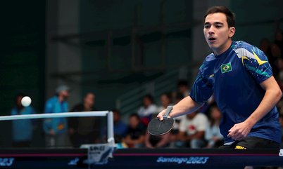 Hugo Calderano vence mais uma, garante liderança do grupo e se classifica às oitavas de final da Copa do Mundo Macau 2024