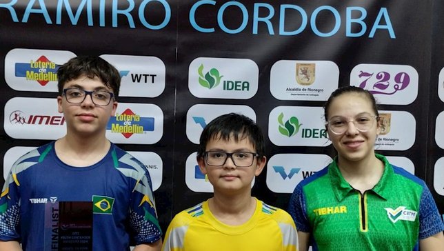 Murilo Tassi, William Araújo e Beatriz Fiore duran