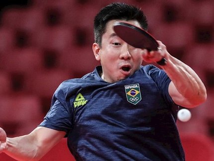 Gustavo Tsuboi vence e iguala a melhor campanha de um mesa-tenista do Brasil em Jogos Olímpicos