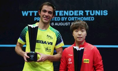 Arrasador! Hugo Calderano pulveriza promessa francesa e é campeão do WTT Contender da Tunísia