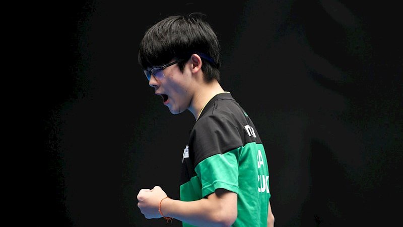 Leonardo Iizuka vibra após pontuar no Mundial de J