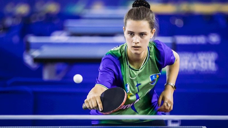 Allana Maschio estreia em competições internaciona