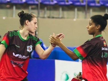 Brasileiro de Verão: ‘Pé no chão’, Santa Catarina surpreende e leva o título juvenil feminino