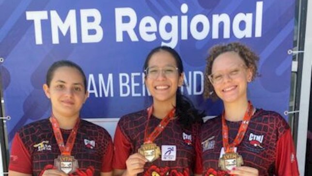 Clube Tênis de Mesa Jacareí brilha e conquista 14 medalhas no TMB Estadual e Regional