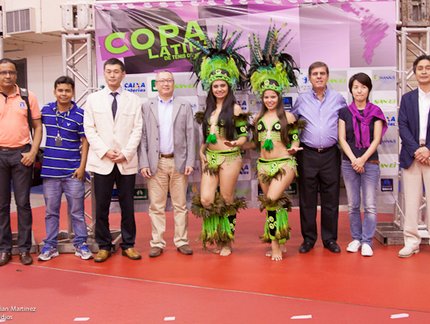 Festa com toque regional marca a abertura da Copa Latina em Manaus