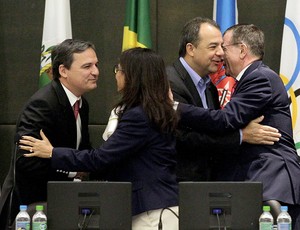 Gilbert Felli e Sérgio Cabral na reunião do COI Rio de Janeiro (Foto: Marcos de Paula / Agência Estado)