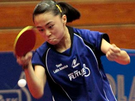 Letícia Nakada está nas oitavas de final no Torneio Individual Juvenil na Suécia