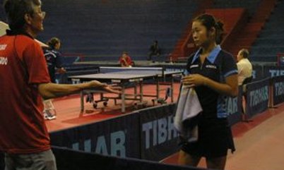 CARINA VENCE KARIN SAKO E SE CLASSIFICA NO GRUPO 2
