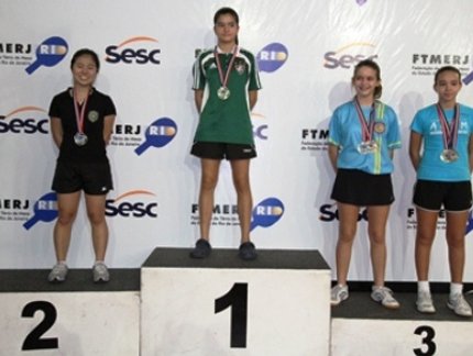 Sofia Calderano é campeã Infantil no Interestadual de Tênis de Mesa