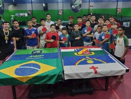 Mais de 100 crianças e adolescentes atendidas no Programa Raquete Vencedora